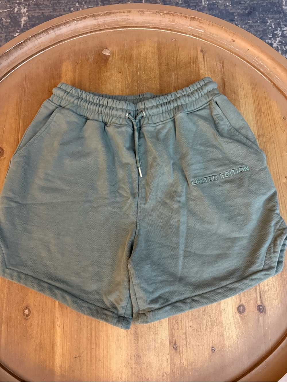 Boohoo Men's Olive Green Athletic Drawstring Shorts